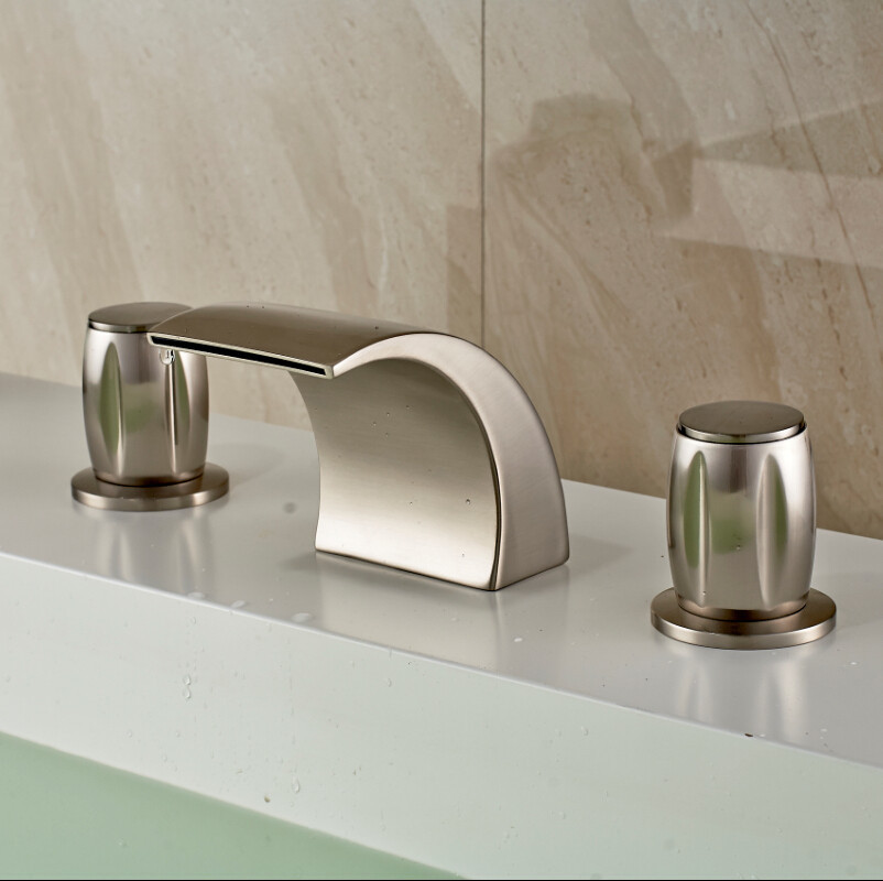 single hole deck mount bathtub faucet